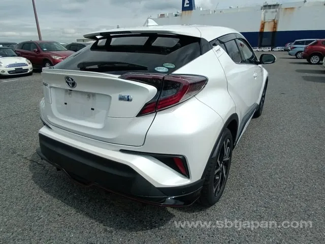 Toyota C-Hr 2017 photo 4