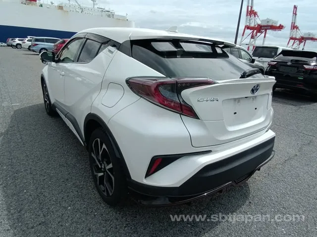 Toyota C-Hr 2017 photo 3