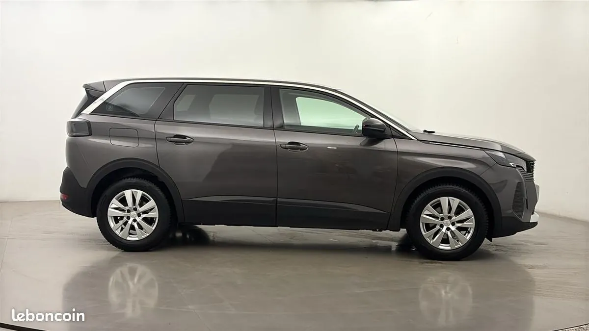 Peugeot 5008 2022 photo 4