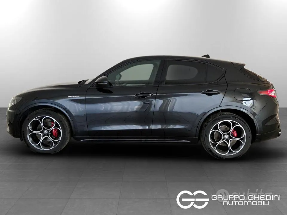Alfa Romeo Stelvio 2025 photo 2