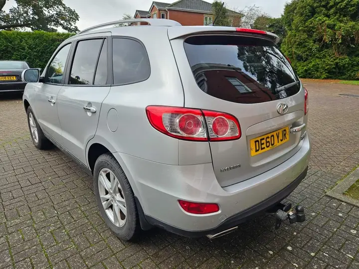 Hyundai Santa Fe 2010 photo 5