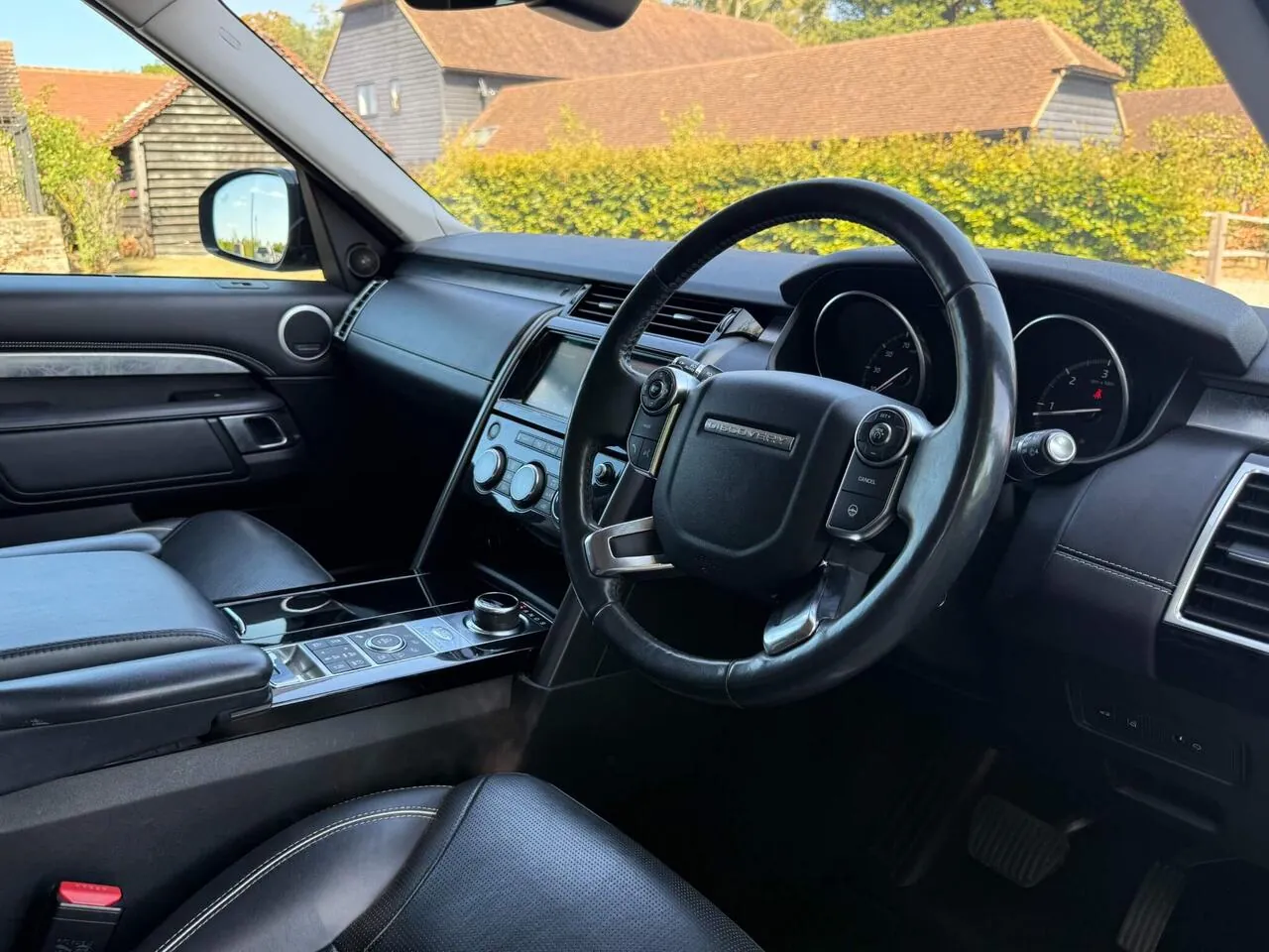 Land Rover Discovery 2017 photo 5
