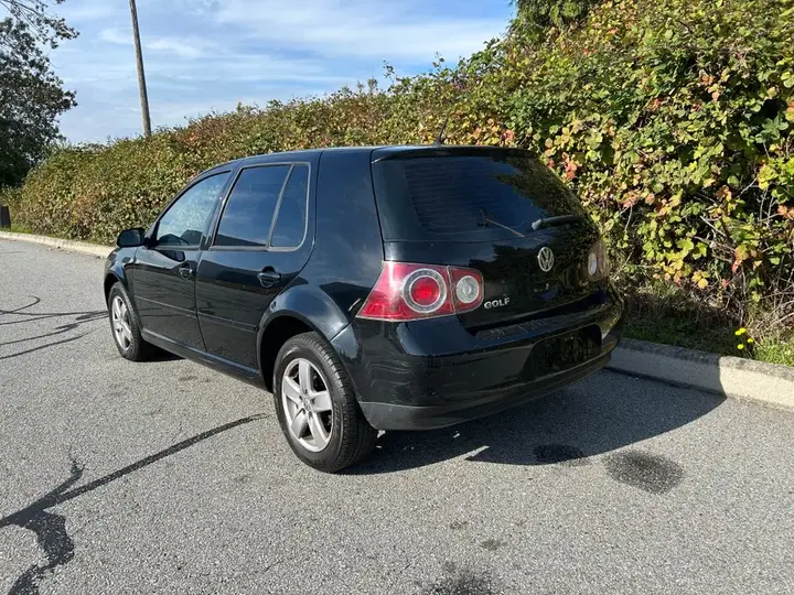 Volkswagen Golf 2009 photo 4