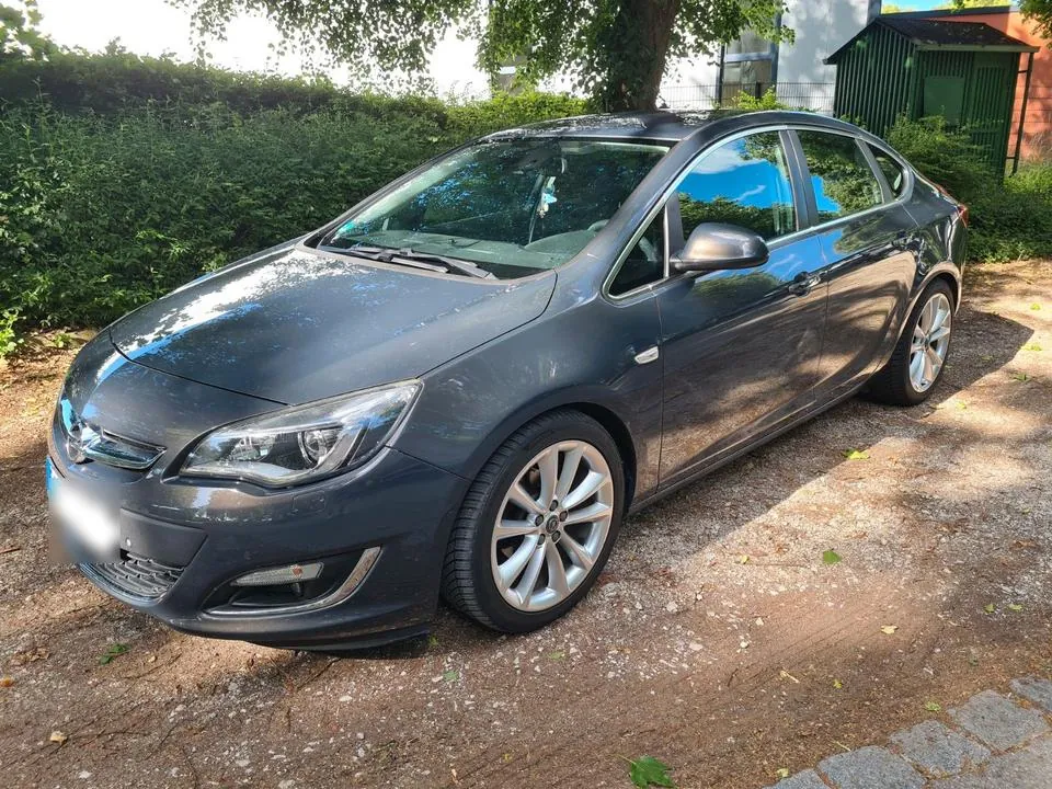 Opel Astra J