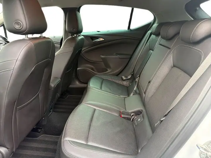 Vauxhall Astra 2017 photo 4