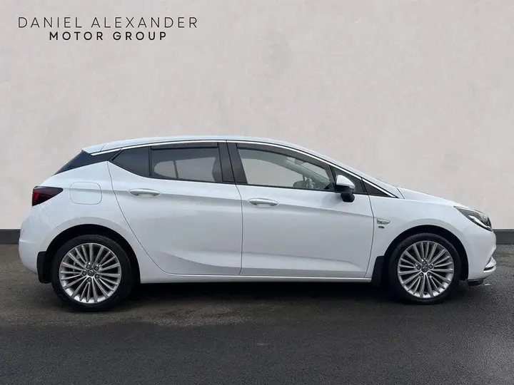 Vauxhall Astra 2017 photo 5