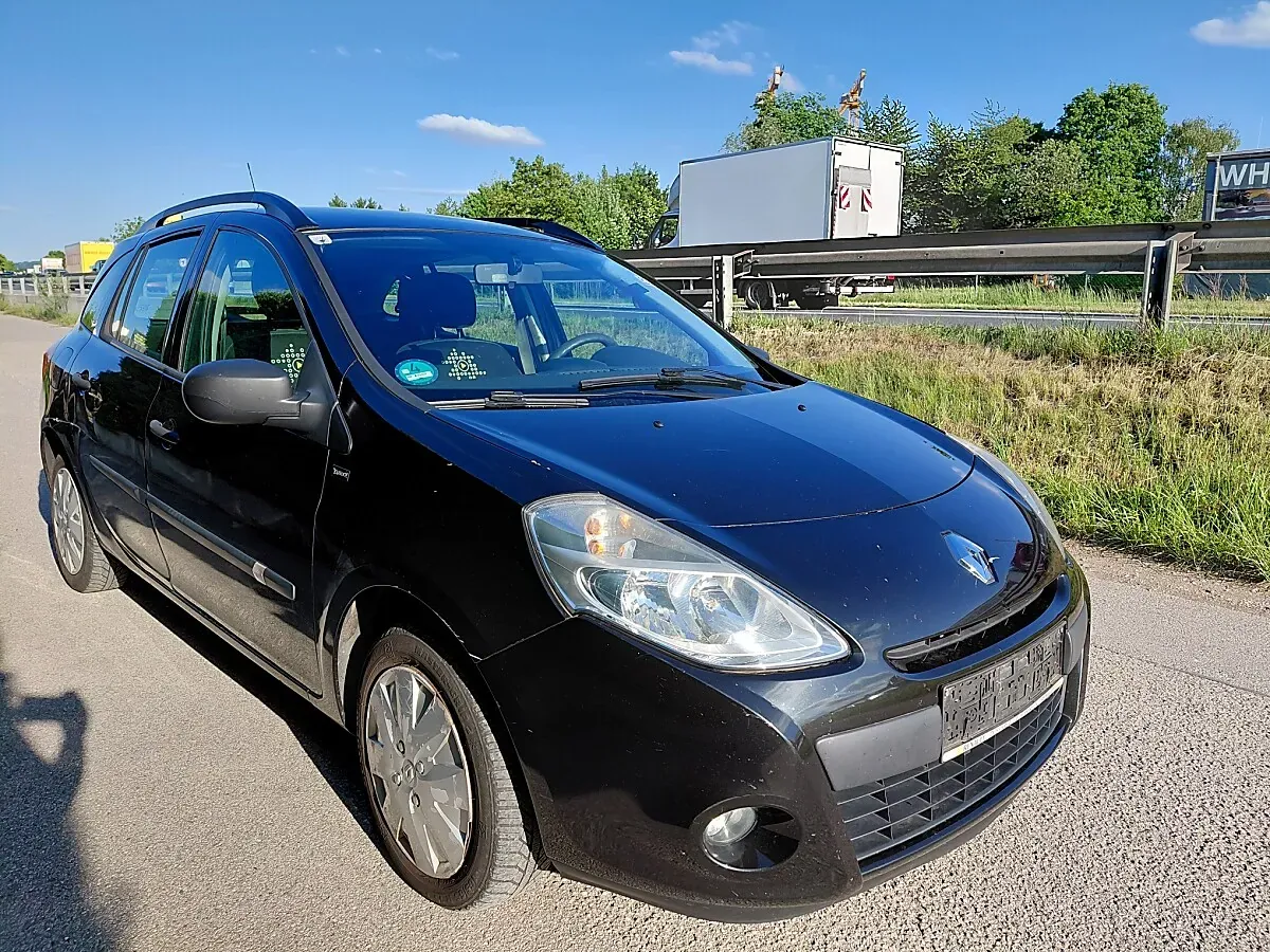 Renault Clio 2011 photo 2