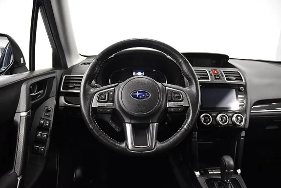 Subaru Forester 2018 photo 2