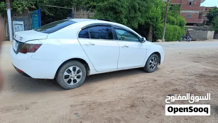 Geely Emgrand X7 2014 photo 3