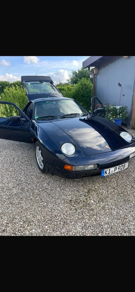 Porsche 928 S4