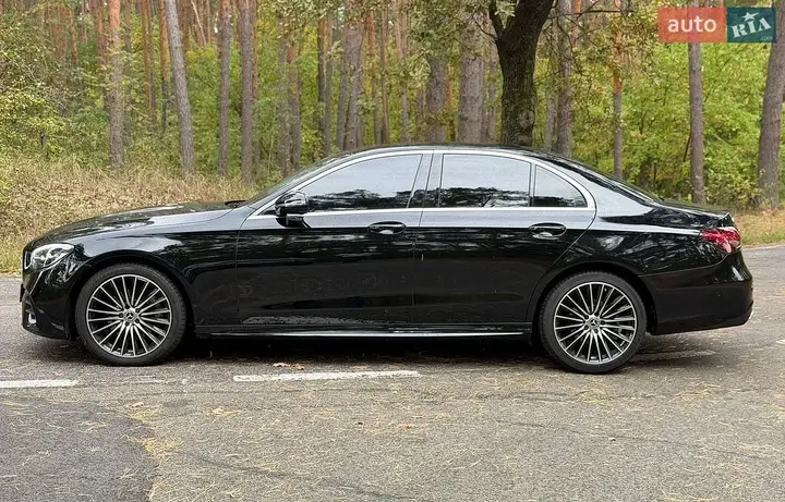 Mercedes-Benz E-Class 2021 photo 4