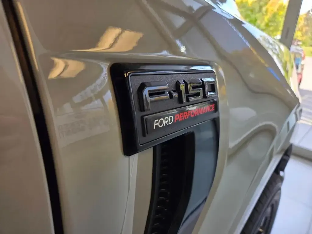 Ford F-150 2026 photo 4