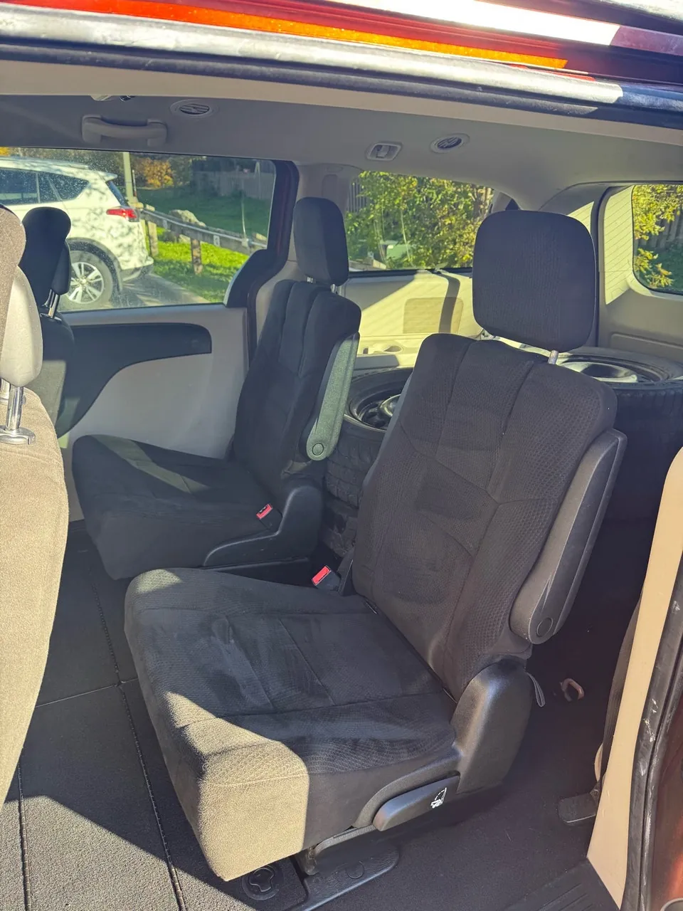 Dodge Caravan 2013 photo 3