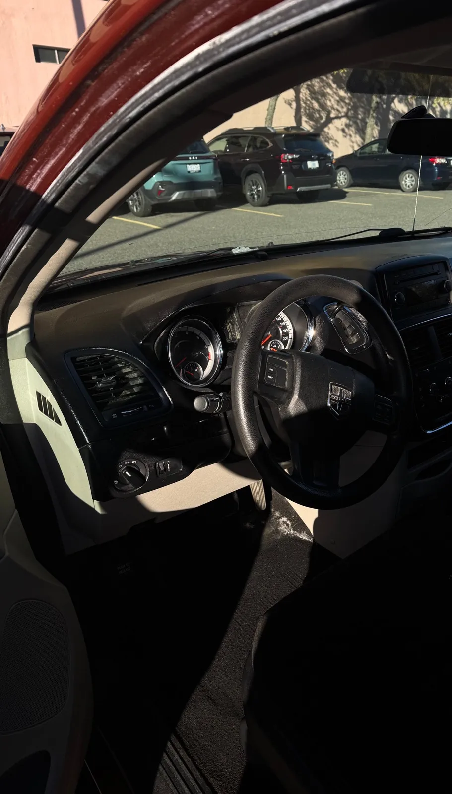 Dodge Caravan 2013 photo 4