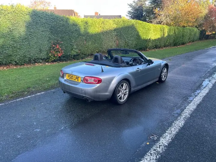 Mazda Mx-5 2010 photo 4