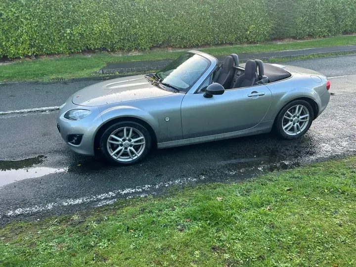 Mazda Mx-5 2010 photo 2