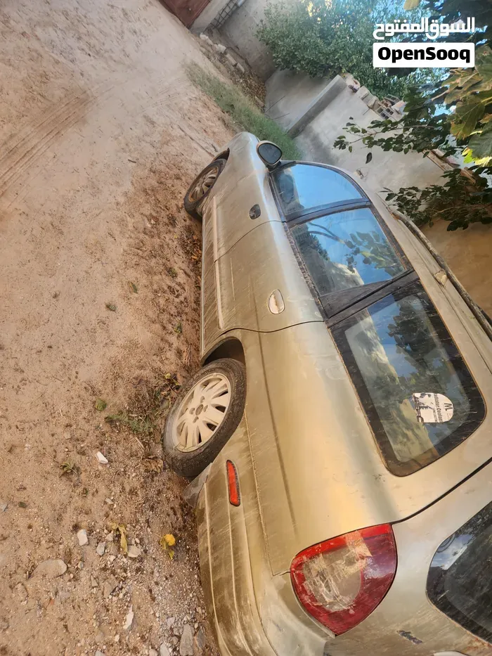 Daewoo Nubira 2002 photo 2