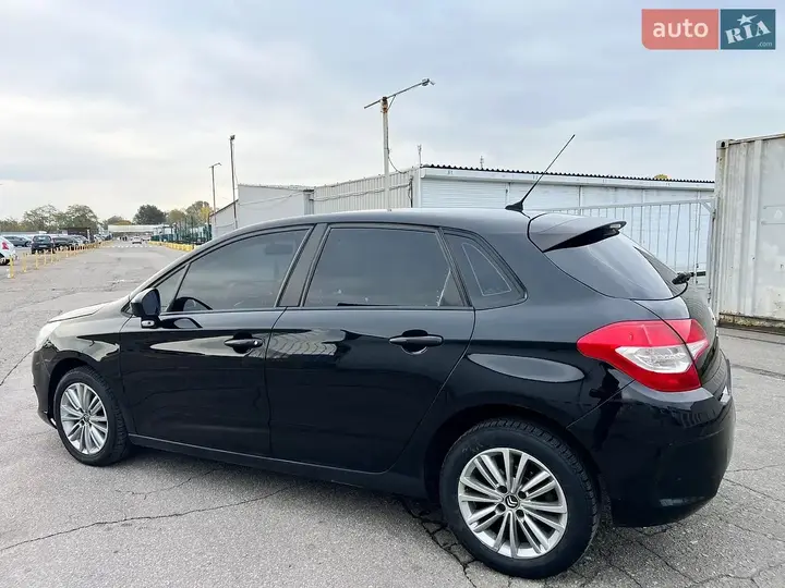 Citroen C4 2012 photo 5