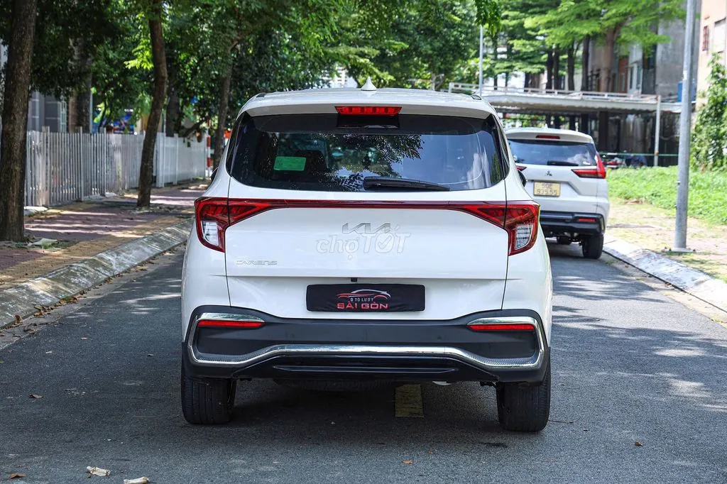 Kia Carens 2023 photo 4