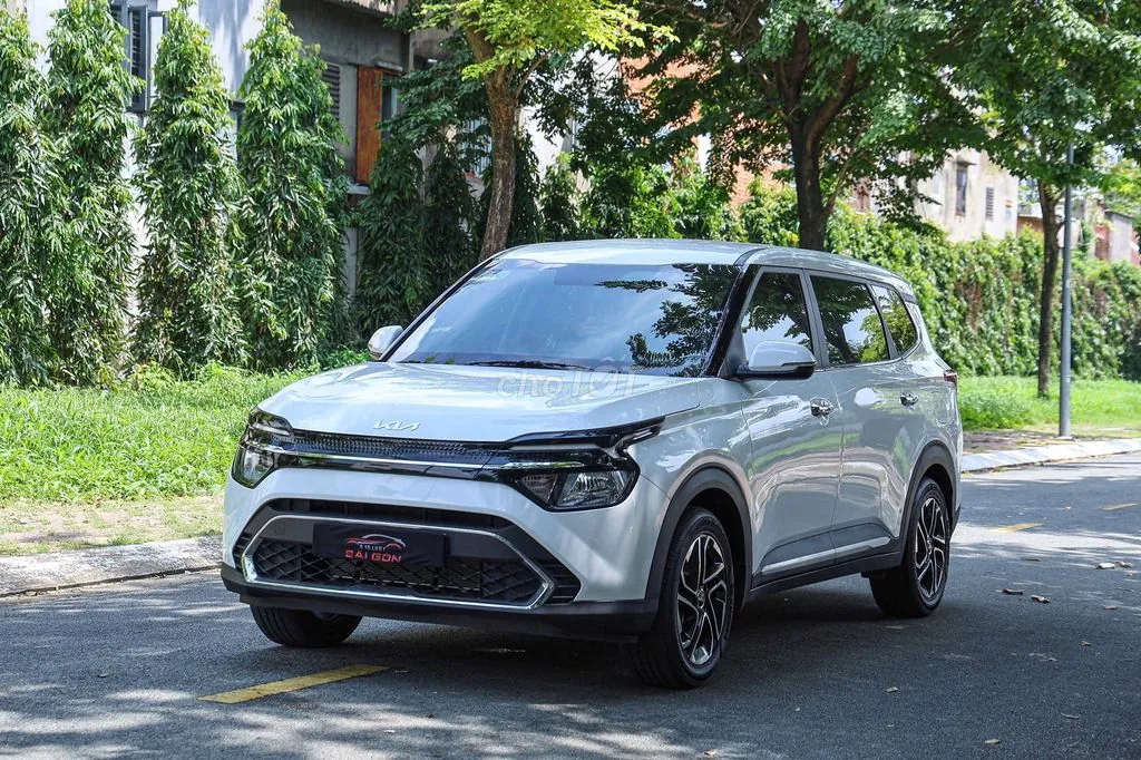 Kia Carens 2023 photo 3