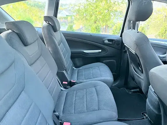 Ford S-Max 2010 photo 5