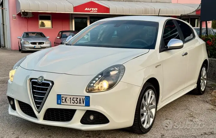 Alfa Romeo Giulietta 2011 photo 5
