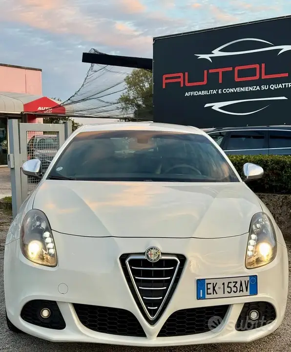 Alfa Romeo Giulietta 2011 photo 3