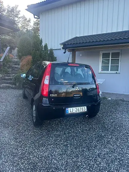 Mitsubishi Colt 2007 photo 2