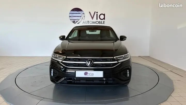 Volkswagen T-Roc 2022 photo 2