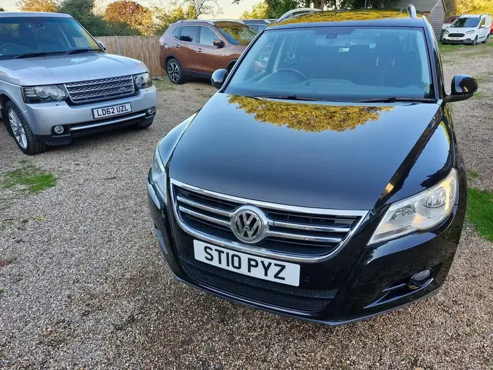 Volkswagen Tiguan 2010 photo 2