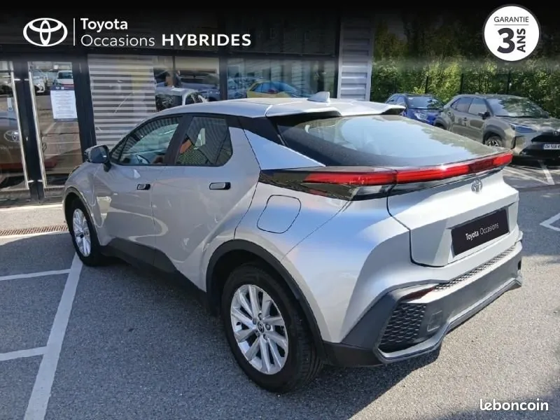 Toyota C-Hr 2024 photo 2