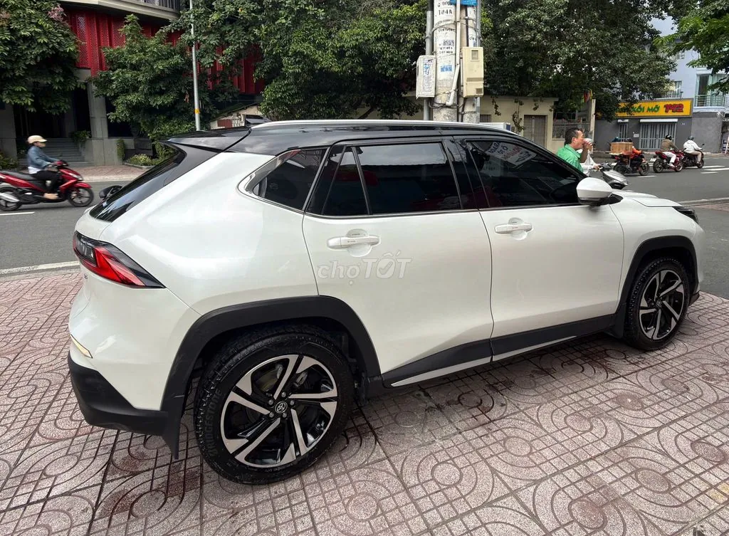 Toyota Yaris Cross 2024 photo 2