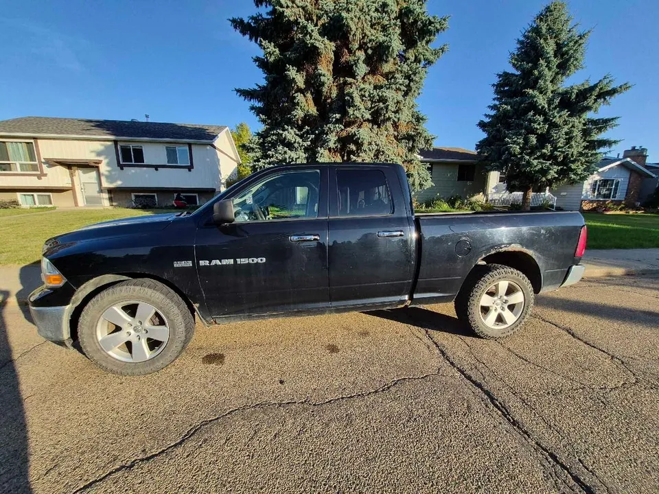 Ram 1500 2012 photo 2