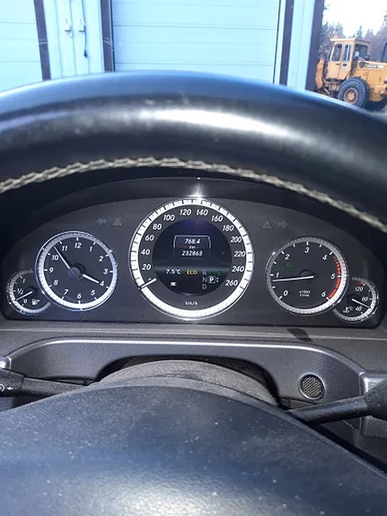 Mercedes-Benz E250 2013 photo 3