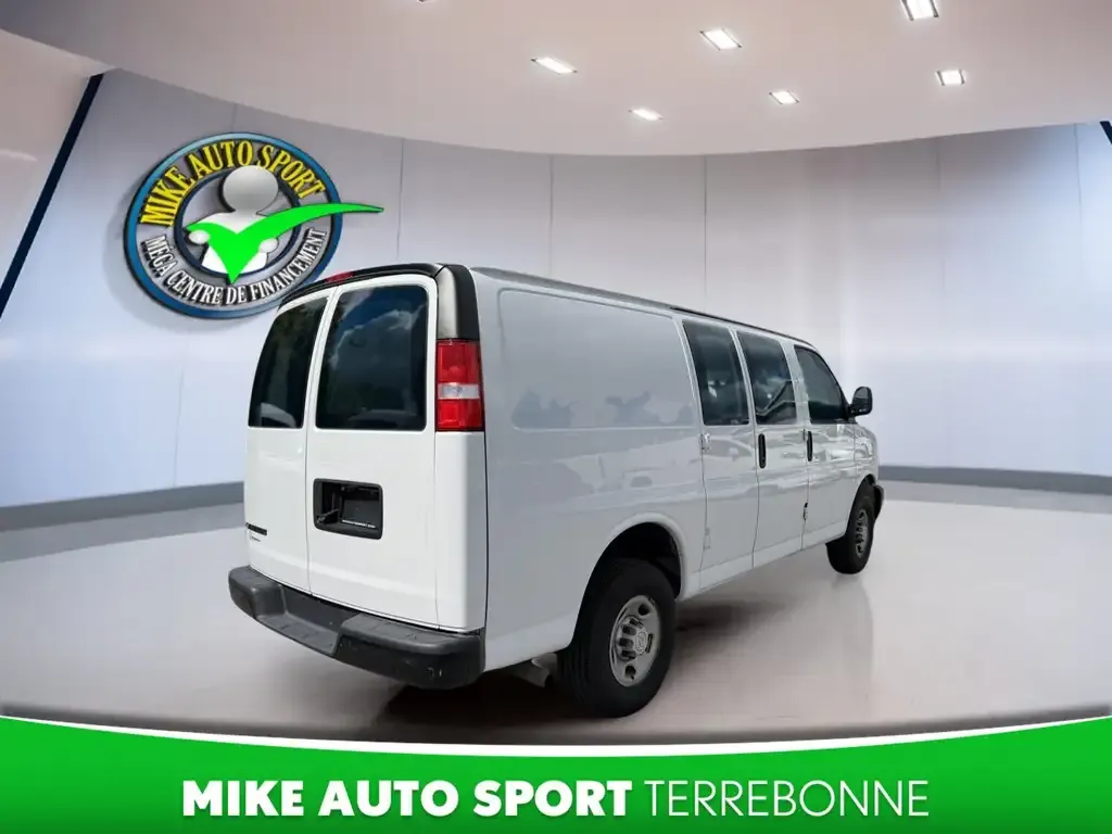 Chevrolet Express 2500 2023 photo 5