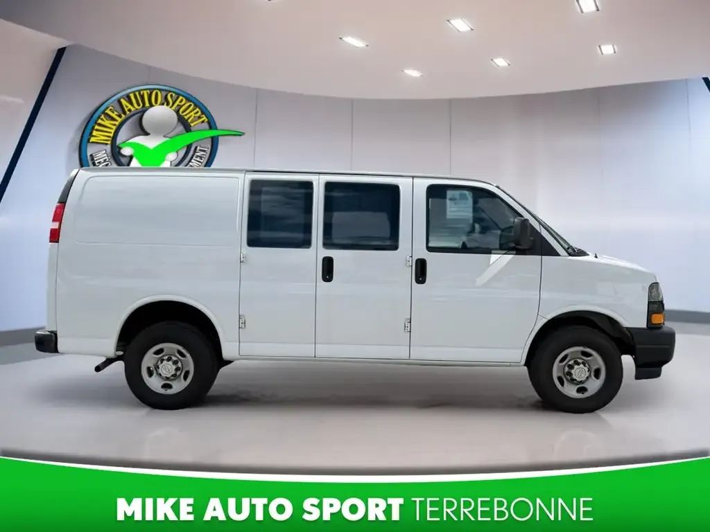 Chevrolet Express 2500 2023 photo 4