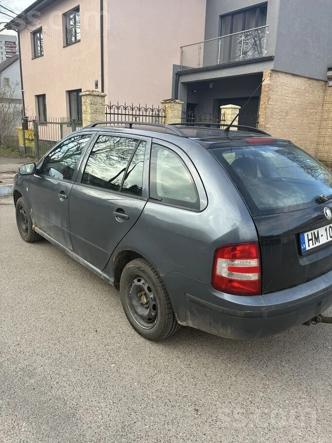 Skoda Fabia 2007 photo 2