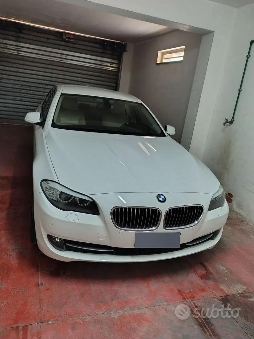 BMW 5 Series 2011 photo 3