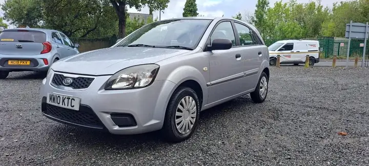Kia Rio 2010 photo 5
