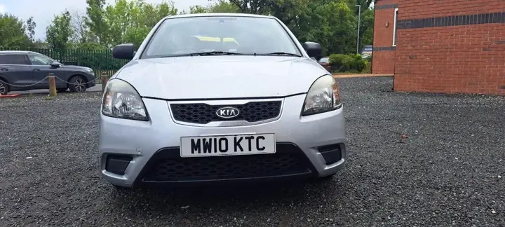 Kia Rio 2010 photo 2