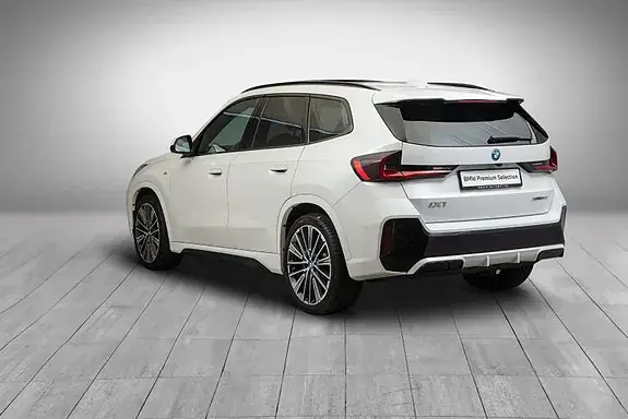 BMW Ix1 2024 photo 3