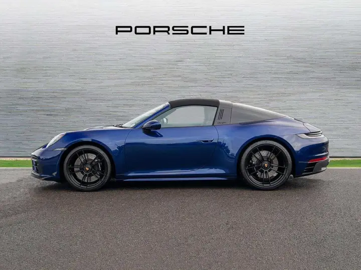 Porsche 911 2022 photo 5