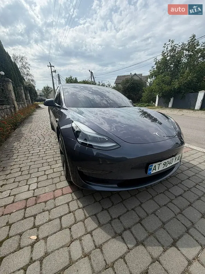 Tesla Model 3 2023 photo 4
