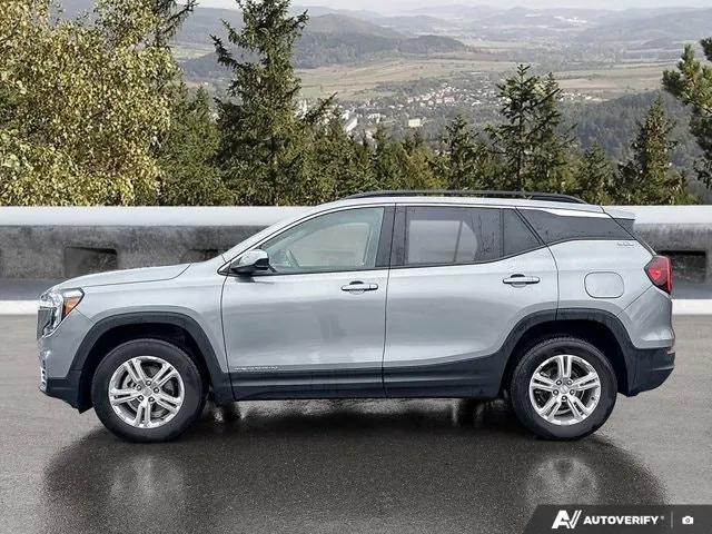 GMC Terrain 2024 photo 2