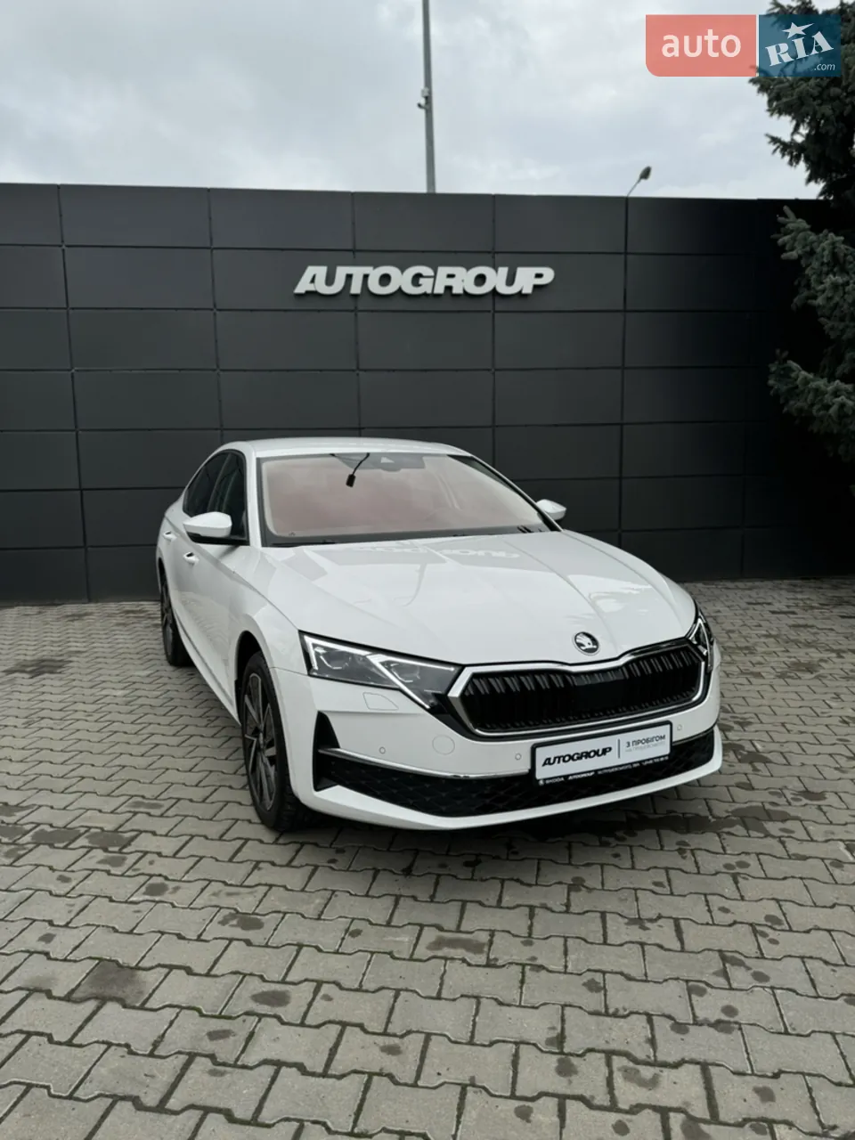 Skoda Octavia 2024 photo 2