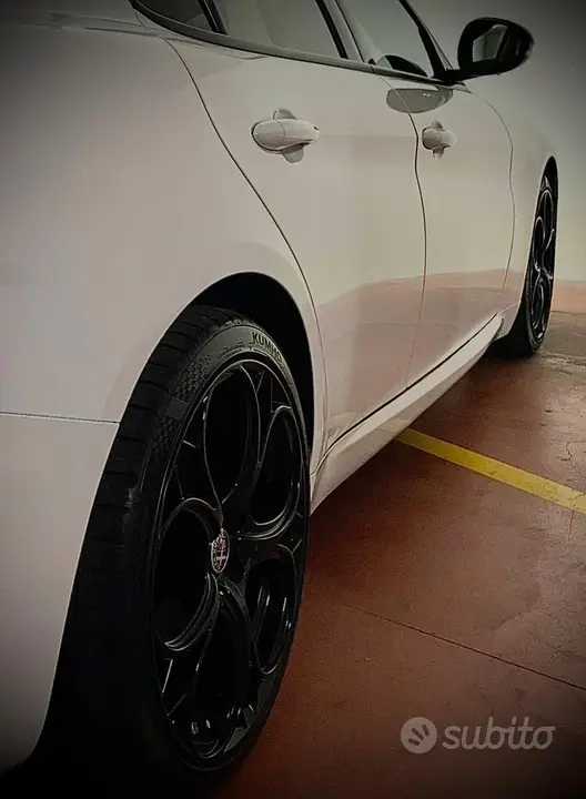 Alfa Romeo Giulia 2019 photo 2