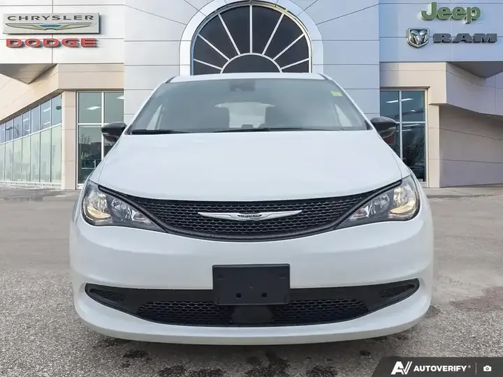 Chrysler Grand Caravan 2027 photo 3
