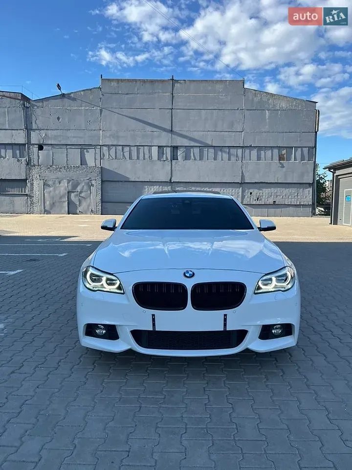 BMW 5 Series 2015 photo 2