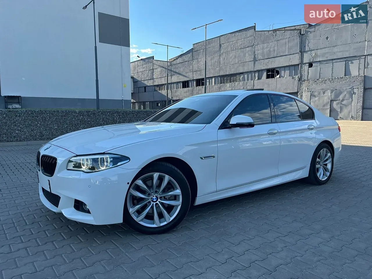 BMW 5 Series 2015 photo 5