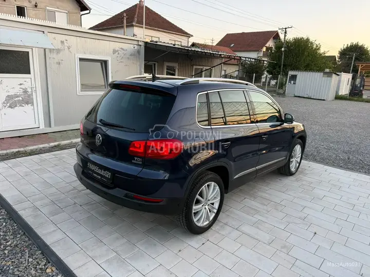 Volkswagen Tiguan 2012 photo 2